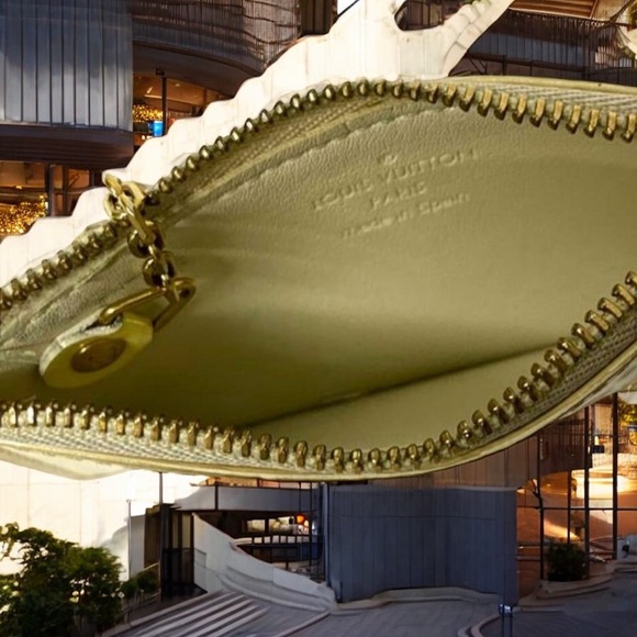 Authentic Louis Vuitton DAUPHINE PATENT LEATHER Vernis CARD Monogram Pochette - Picture 3 of 5